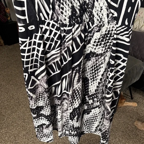 Chico's Black and White Geometric Midi Dress - Picture 3 of 6